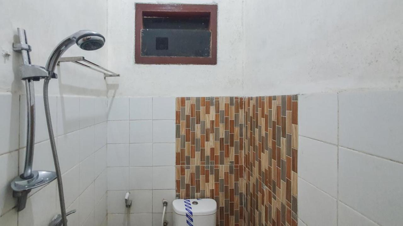 فندق Reddoorz At Pujon Malang باتو المظهر الخارجي الصورة