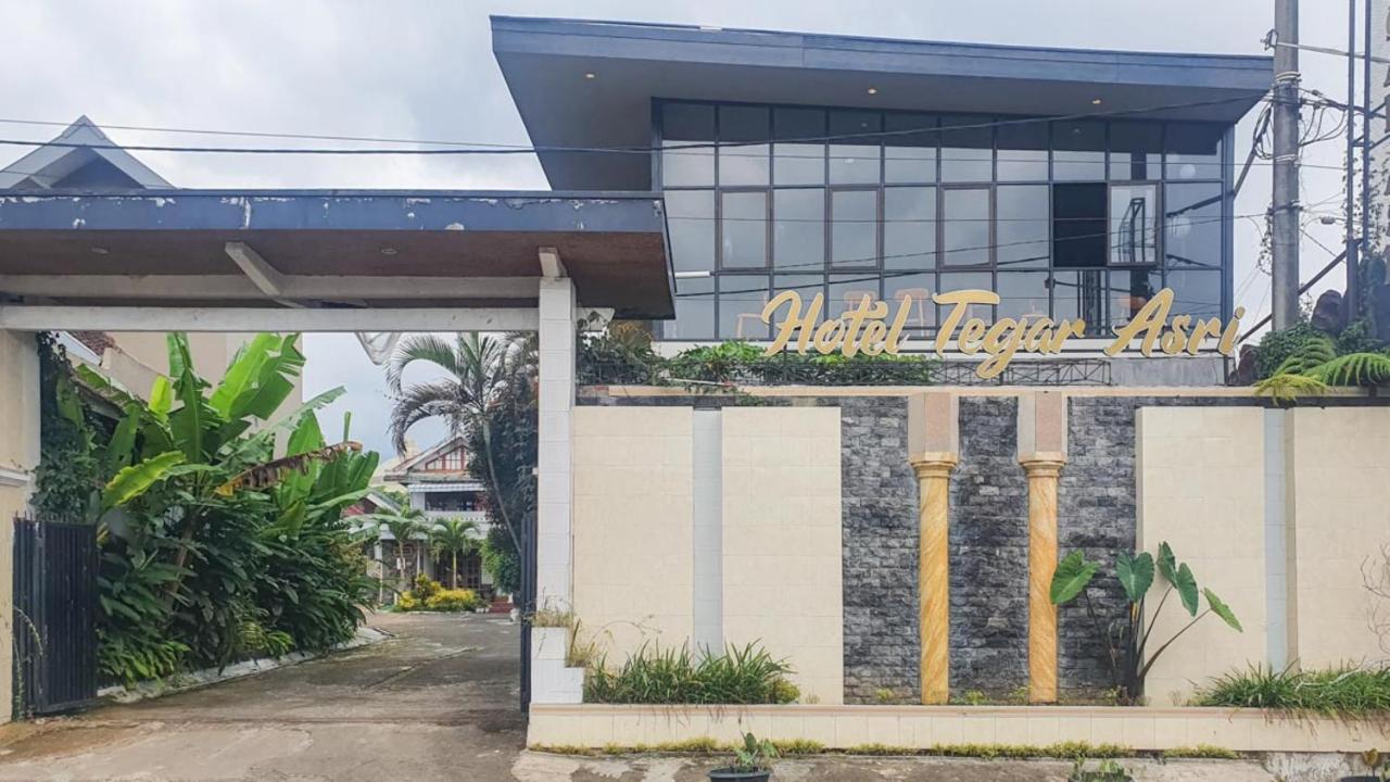 فندق Reddoorz At Pujon Malang باتو المظهر الخارجي الصورة