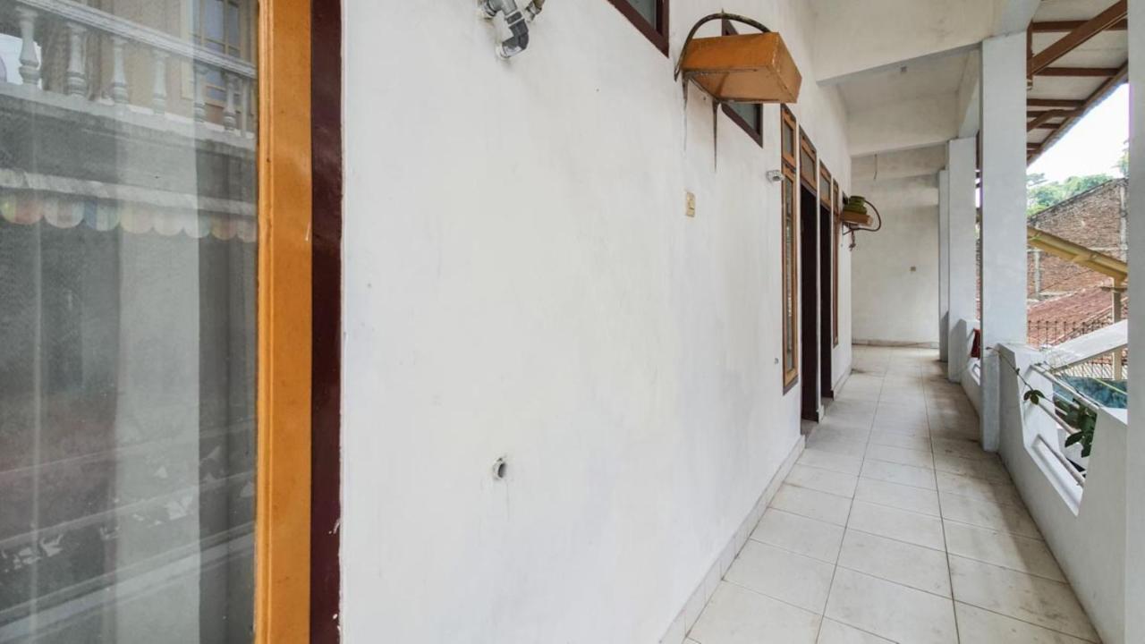 فندق Reddoorz At Pujon Malang باتو المظهر الخارجي الصورة
