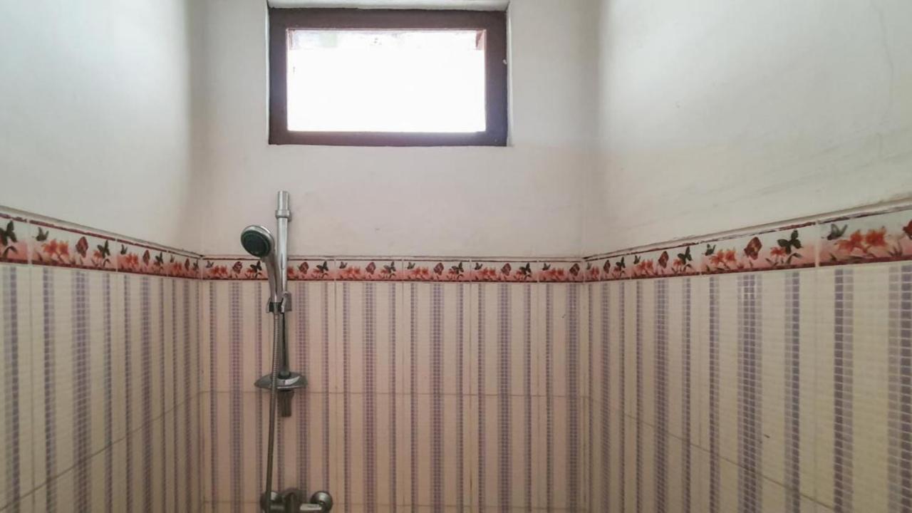 فندق Reddoorz At Pujon Malang باتو المظهر الخارجي الصورة